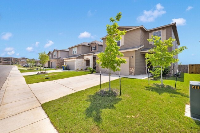 Building Photo - Spacious Two-Story Home with Loft and Flex...