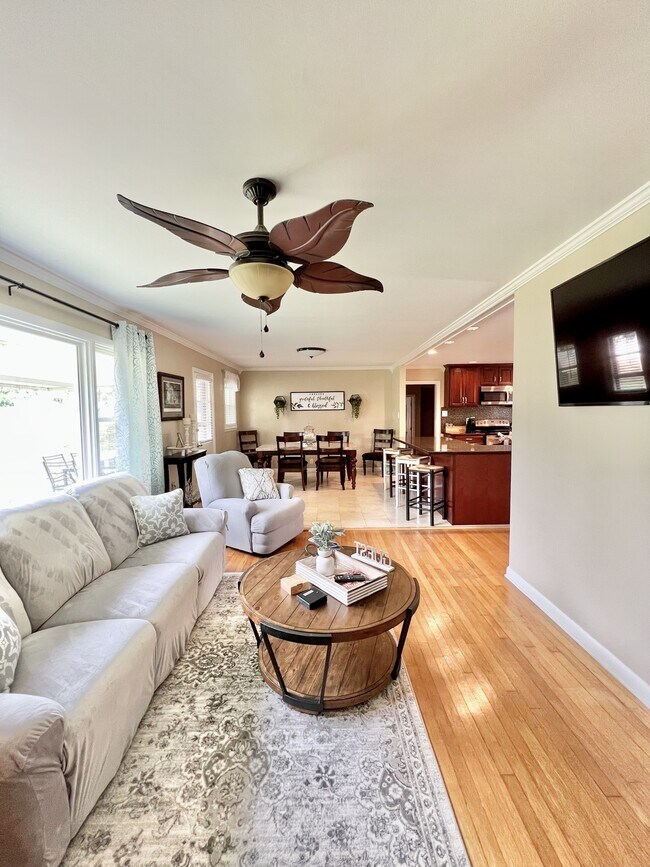 Photo - 2937 Southview Dr House