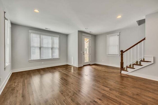 Building Photo - 912 Islander Way