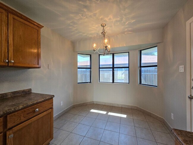 Building Photo - $500 OFF YOUR FIRST FULL MONTH'S RENT - AV...
