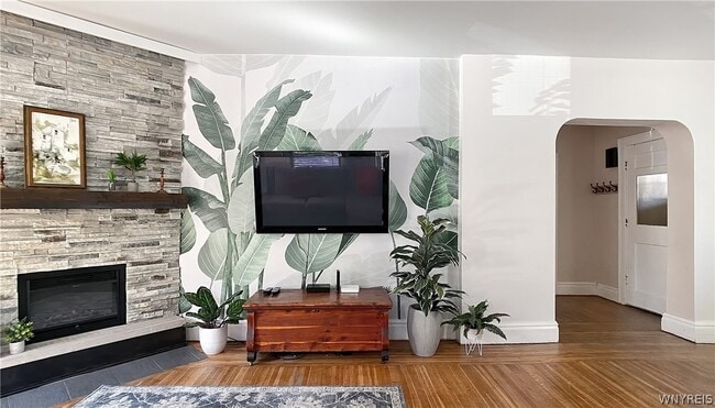 Building Photo - 836 Richmond Ave