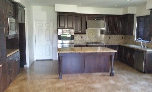 Foto del edificio - Wonderful 5 Bedroom 3 Bathrooms home in Ch...