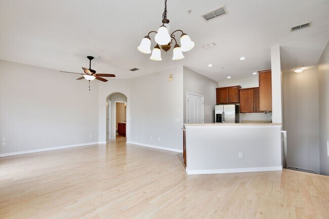 Building Photo - Spacious 2/2 Condo with 1 Car Garage in East Park - Lake Nona!