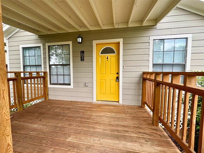 Foto del edificio - 410 McPhail St