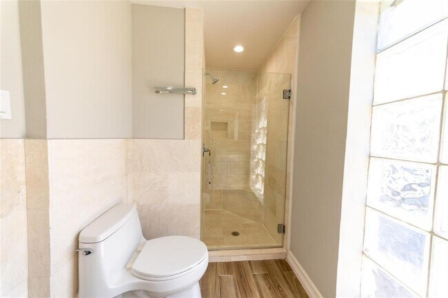 Foto del edificio - 5610 Ludington Dr