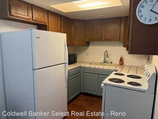 Foto del edificio - 2 br, 2 bath House - 1525 Stardust Street