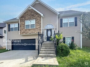 Building Photo - 650 Fox Hound Dr