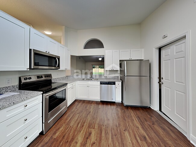 Building Photo - 3826 Bayshore Cir