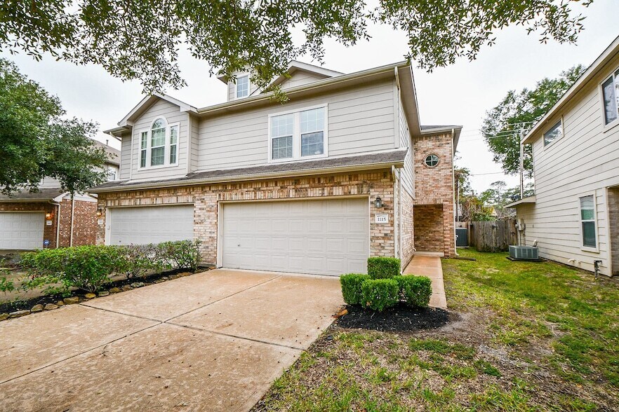 Foto principal - 1115 Eden Park Ln