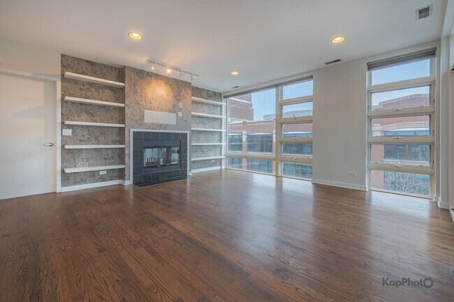 Foto del edificio - 1151 W Washington Blvd