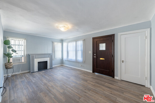 Foto del edificio - 10630 Bloomfield St