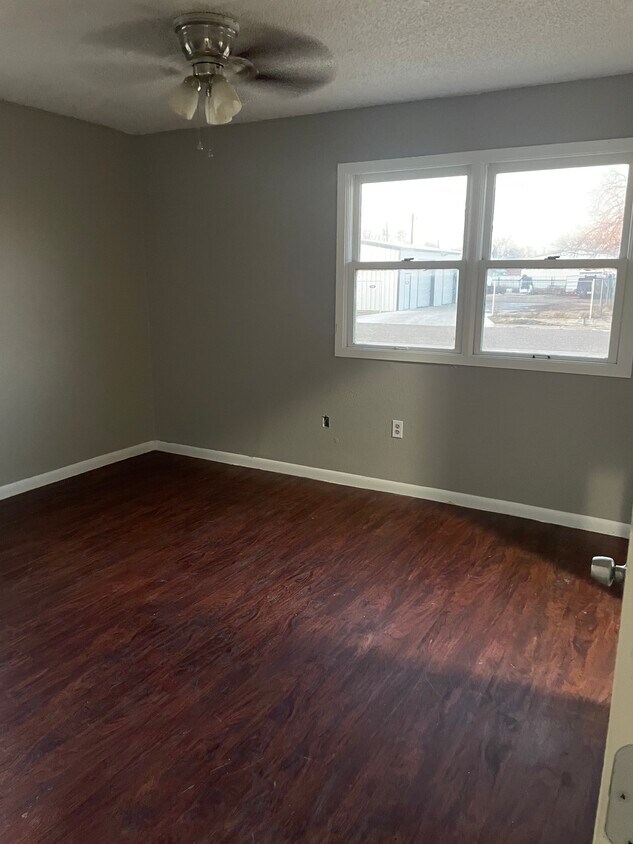 714 16th St, Shallowater, TX 79363 Townhome Rentals in Shallowater TX