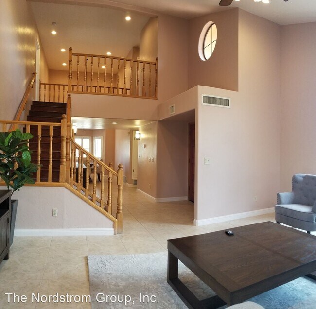 Foto del edificio - 4 br, 3 bath House - 1404 E Orange Grove Road