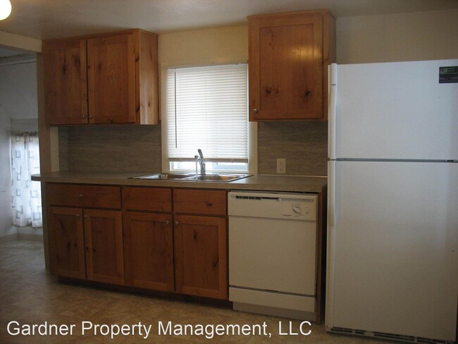 Building Photo - 2 br, 1 bath House - 496 2nd Street