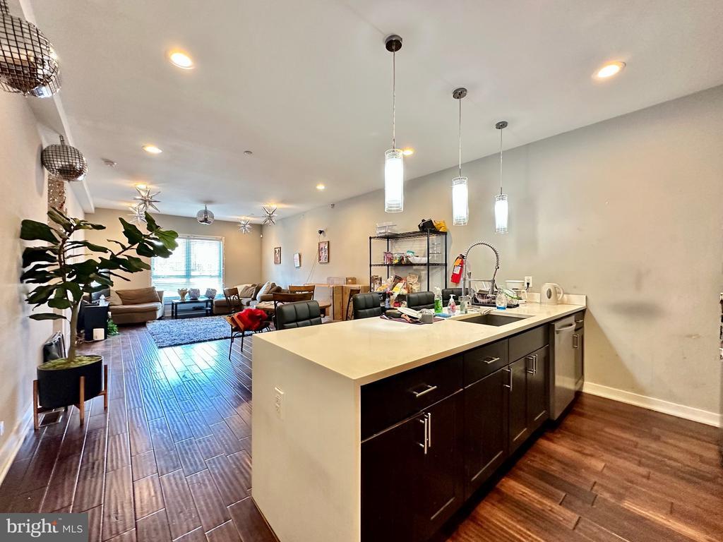 Primary Photo - 922-26 N 17th St