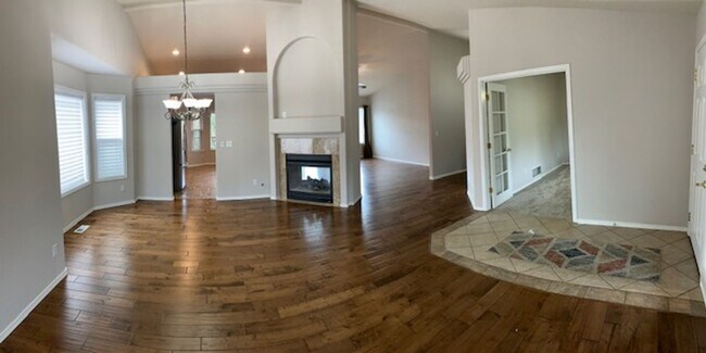 Foto del edificio - $3,495 / 4br - 3600ft2 - Exqusite, executi...