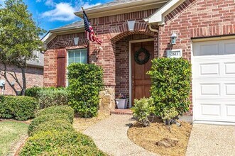 Building Photo - 2611 Greyhawk Dr