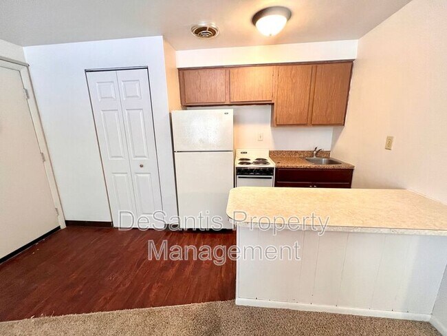 Foto del edificio - 405 Lunar Ln