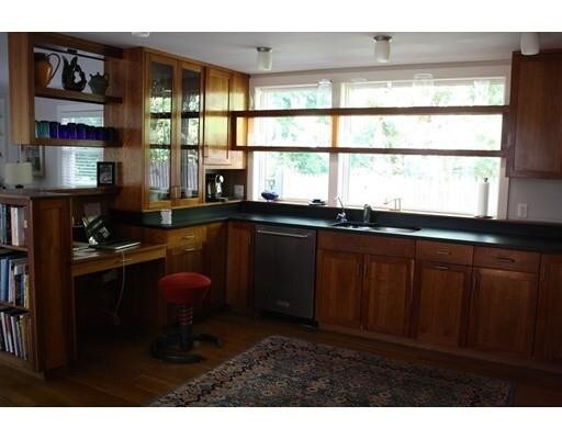 Building Photo - 33 Manchester Rd