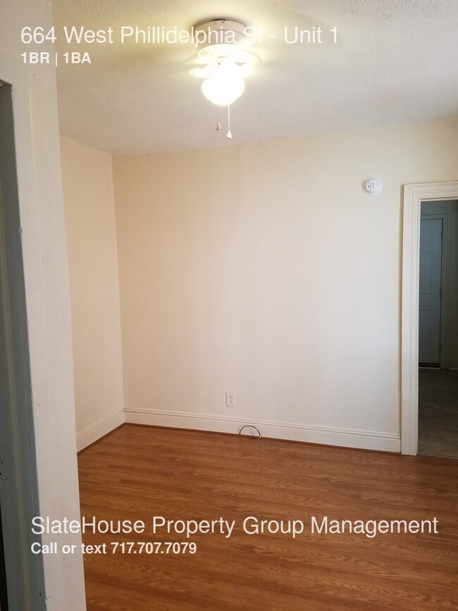 Building Photo - Newly Renovated 1 Bedroom Apt Rent Ready