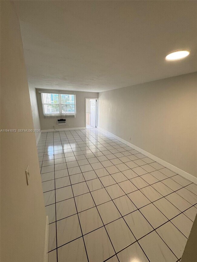 Foto del edificio - 505 NE 30th St