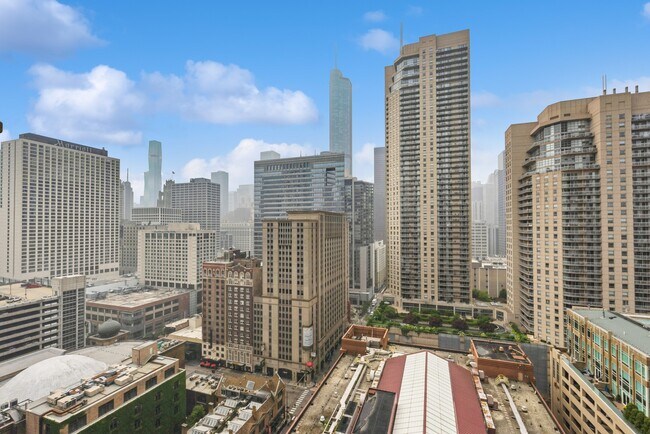 Foto del edificio - 630 N State St