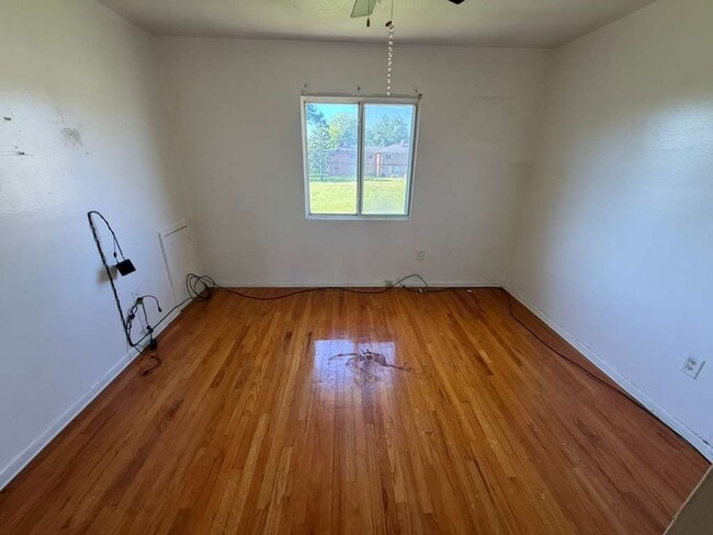 Foto del edificio - 2 BED, 2 BATH BEAUTIFUL UNIT CLEVELAND!