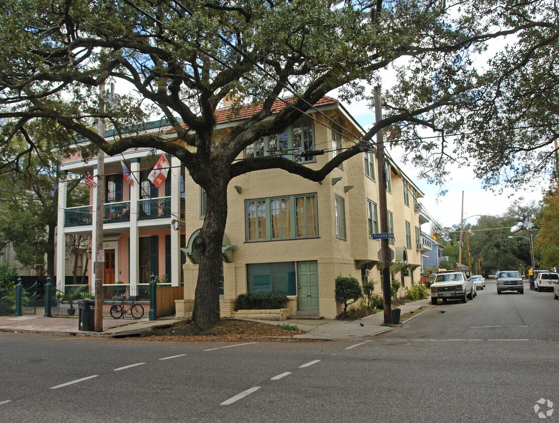 Primary Photo - 1730 Prytania St