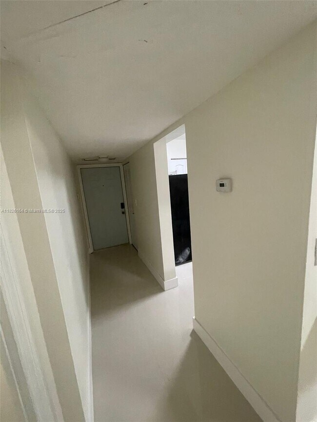 Foto del edificio - 7925 Fairview Dr