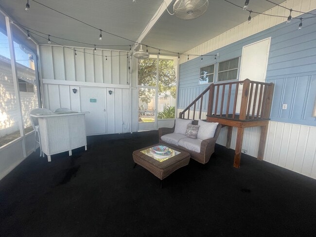 Foto del edificio - 6909 Marlin Ln