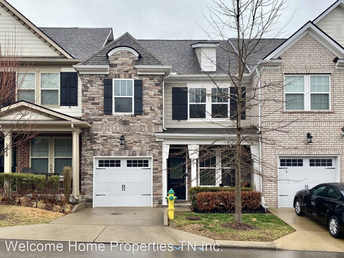 3 br, 2.5 bath House 1021 Livingstone Lane House Rental in Mt