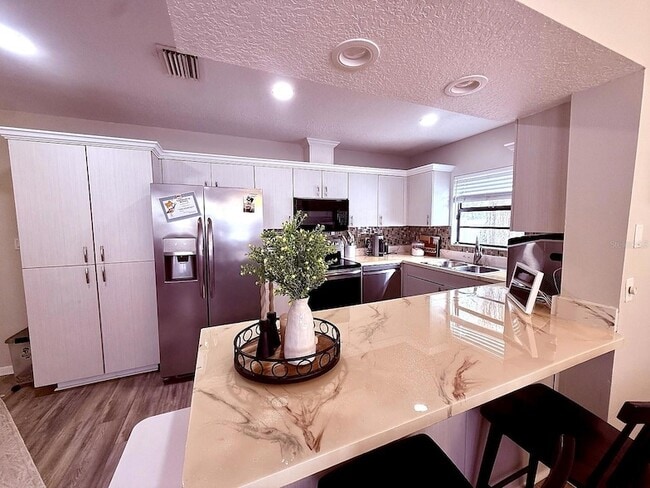 Foto del edificio - 7218 N Highland Ave