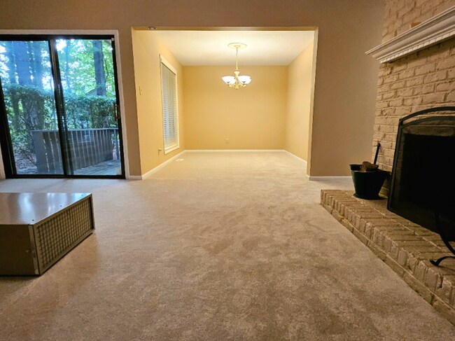 Building Photo - 465 Pebble Creek Dr