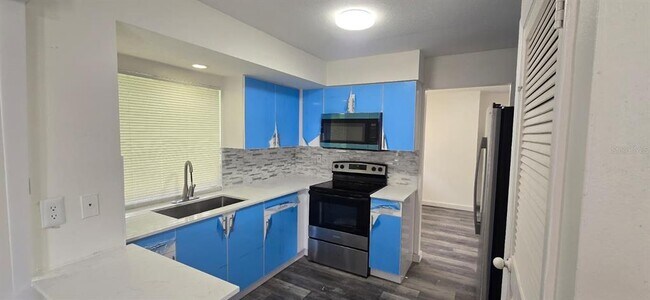 Building Photo - 21519 Eldred Ave