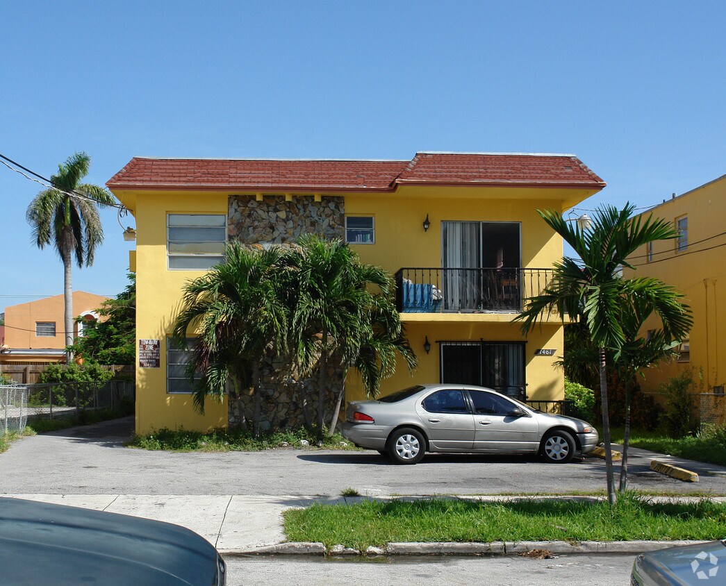 Building Photo - 1461 SW 5th St