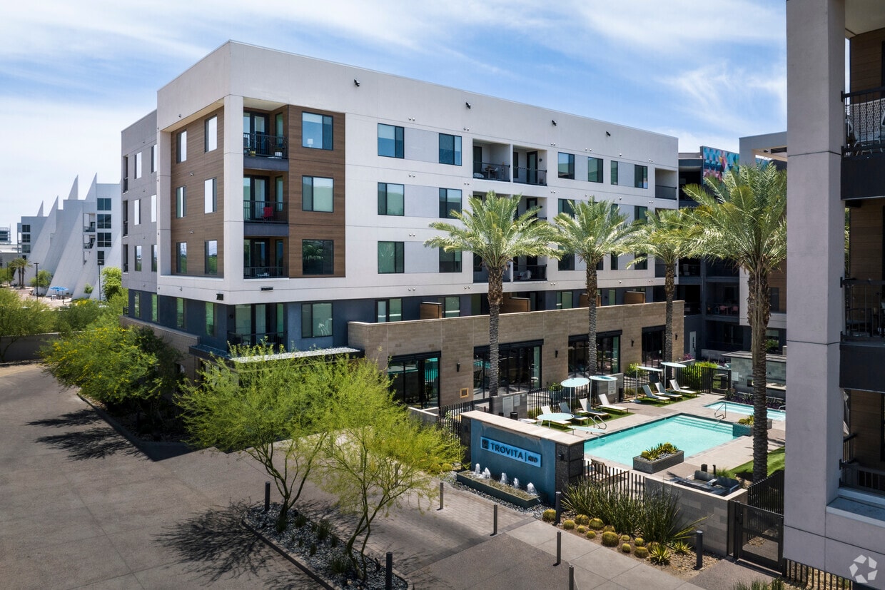 Trovita Rio 701 W Rio Salado Pky Tempe, AZ Apartments for Rent in