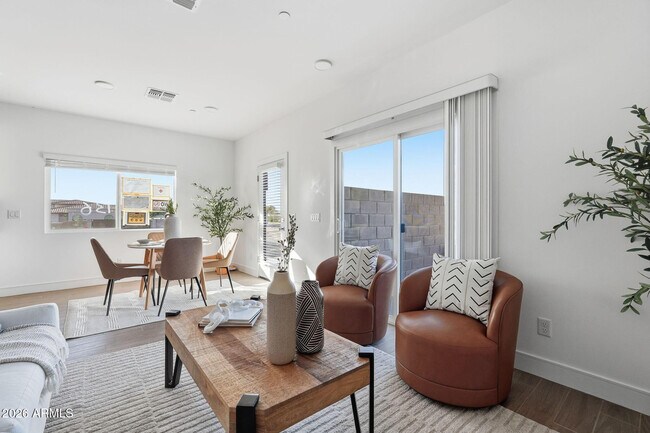 Foto del edificio - 8137 E Brown Rd