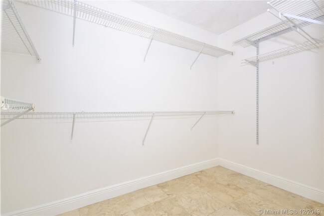 Building Photo - 1865 Brickell Ave