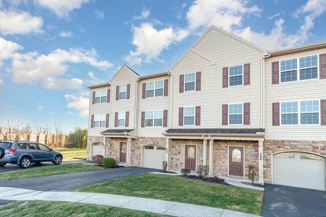Foto del edificio - 282 Fieldstone Ct