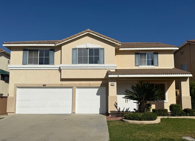 Building Photo - Spacious Home for Rent with Fresh Upgrades...