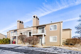 Building Photo - 42 N Park Ave