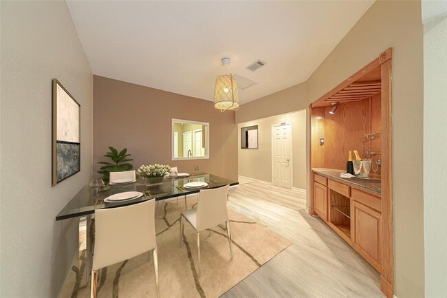 Building Photo - 2444 Bering Dr