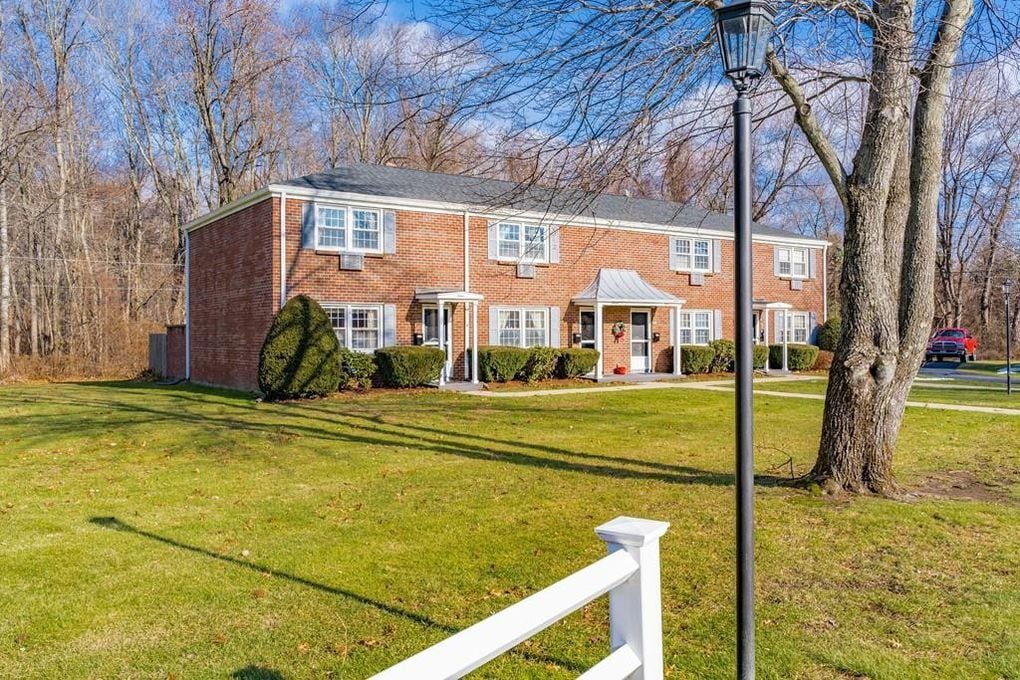 Front - 27 Dewey Ave