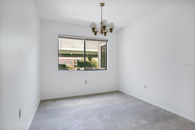 Building Photo - 576 Breckenridge Vlg