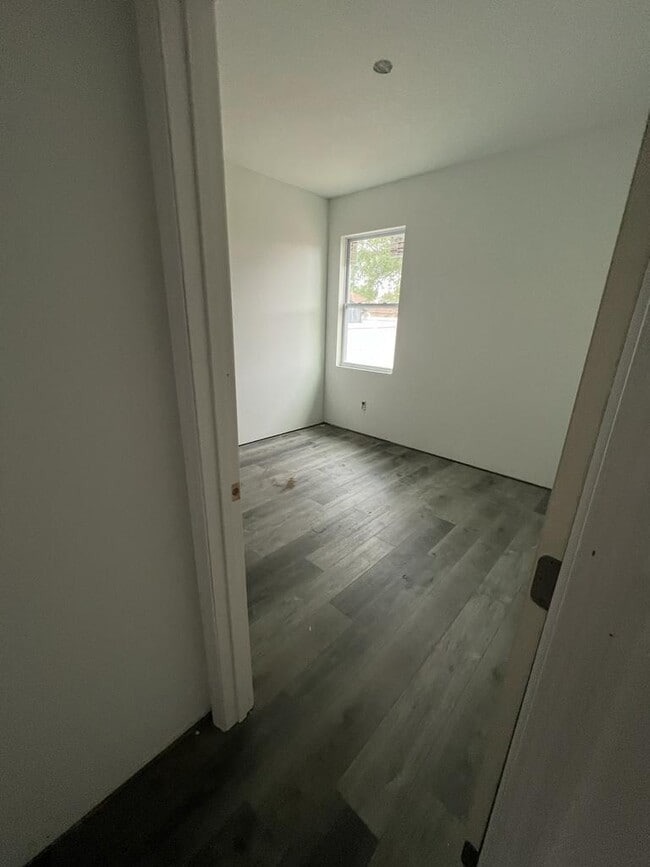 Building Photo - 1114 Perpignan Ct