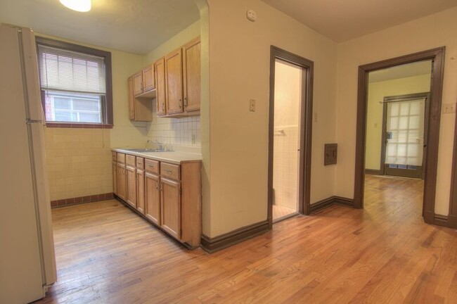 Building Photo - 3726 Keokuk St