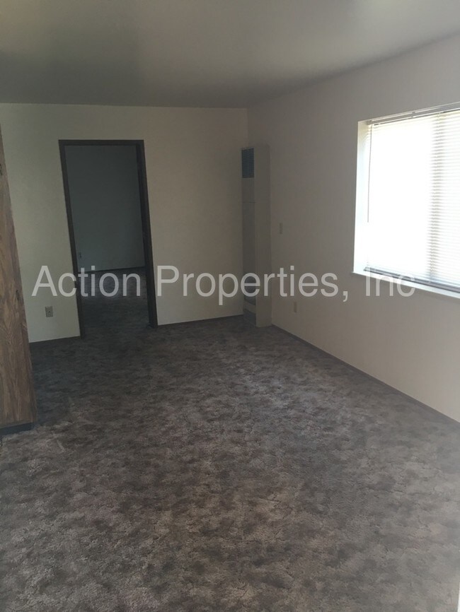 Building Photo - 1425 N Virginia St