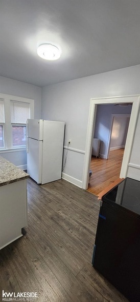 Building Photo - 914 Beaconsfield Ave