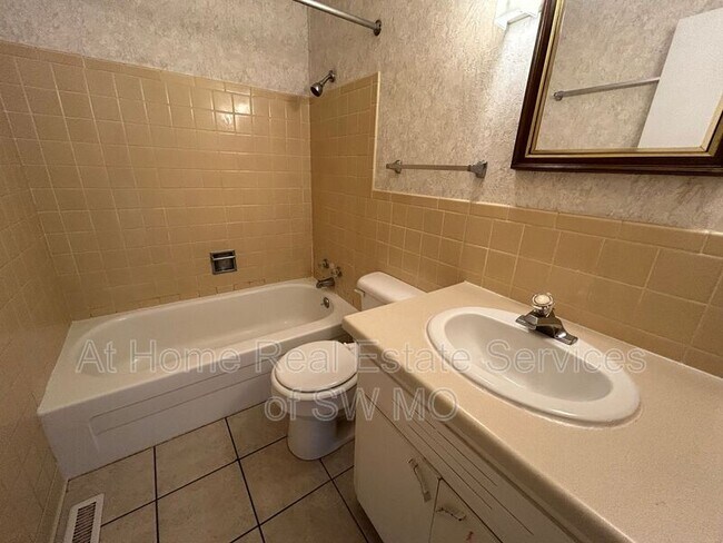 Foto del edificio - 610 W Montclair St