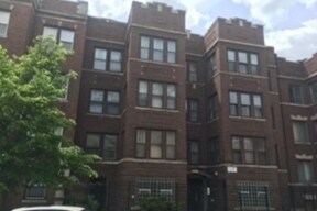 Building Photo - 7024 S Clyde Ave